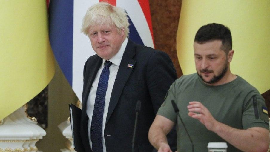 Ουκρανία: «Ζελένσκι και Τζόνσον υπεξαίρεσαν 60 εκατομμύρια δολάρια από κονδύλια του ΟΗΕ»