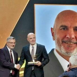 Lavipharm: Σημαντική διάκριση για τον CFO, Βασίλη Μπαλούμη