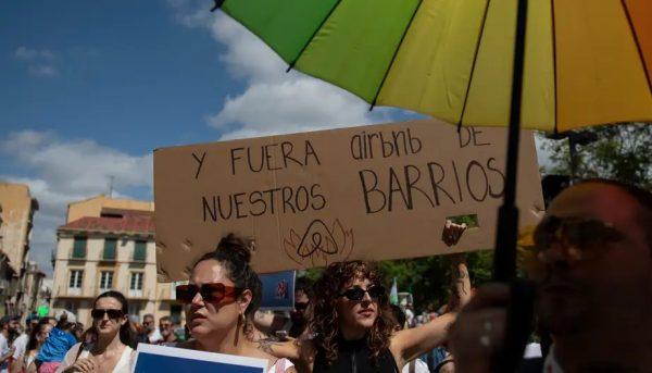 Ισπανία: Οι διαφορετικές προσεγγίσεις της στεγαστικής κρίσης από Βαρκελώνη και Μαδρίτη