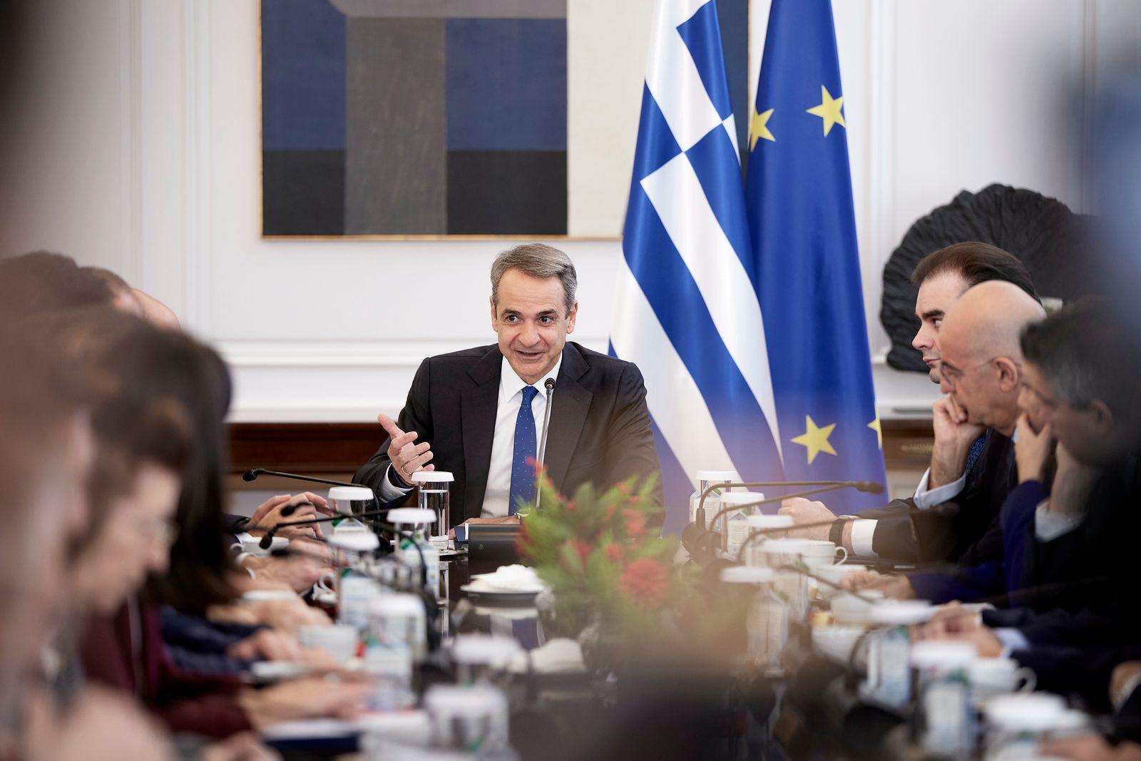 Μητσοτάκης: Ρύθμιση 120 δόσεων και επιδοτήσεις στα καύσιμα