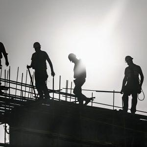 Εργατικά ατυχήματα: 1 στα 4 θανατηφόρα σε δημόσιους χώρους