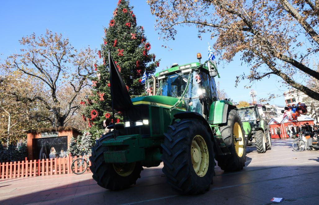 Αγρότες: Εν αναμονή αποφάσεων – Τα μπλόκα κρίνουν τις κυβερνητικές εξαγγελίες