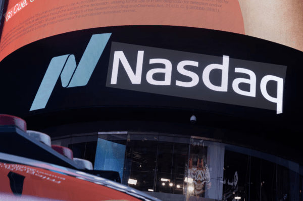 Wall Street: Η Nasdaq αναφέρει διακοπή λειτουργίας του δικτύου