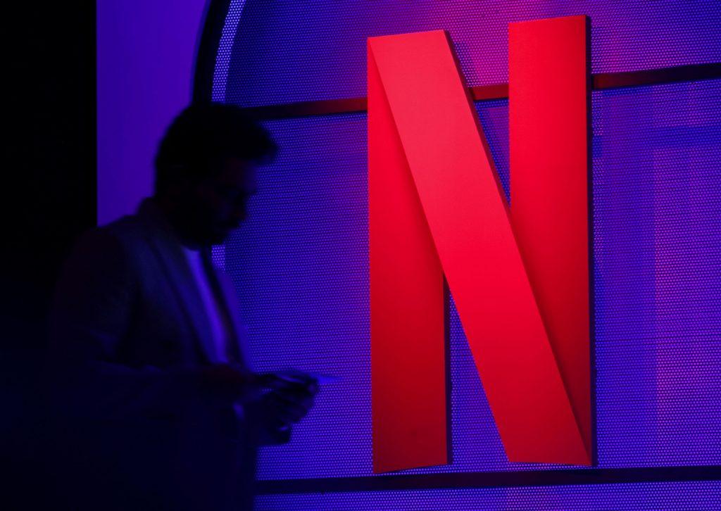 Netflix: Σε διαπραγματεύσεις για την εξαγορά των στούντιο Warner Bros Discover