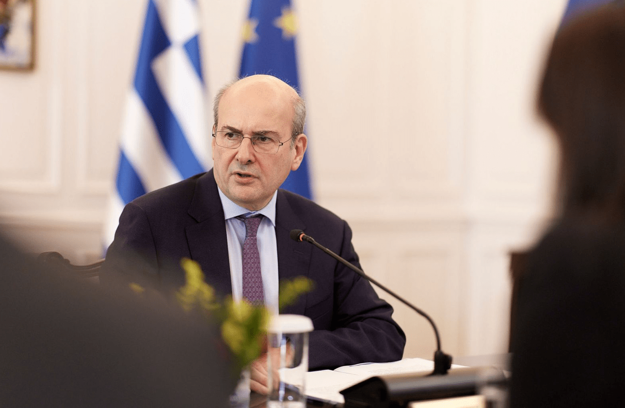 Χατζηδάκης: Σήμερα καταβάλλονται επιπλέον 490 εκατ. στους αγρότες