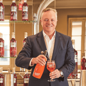 Campari: Πώς θα βάλει το Aperol Spritz στις ΗΠΑ