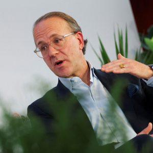 Estée Lauder: Γιατί απευθύνεται στο… μεσαίο πορτοφόλι