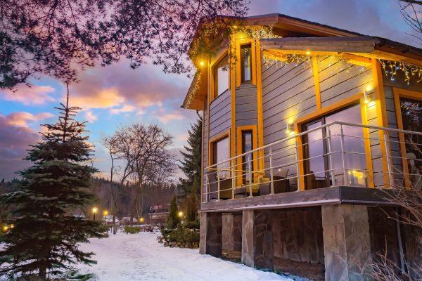 Airbnb: Πάνω από 90% οι πληρότητες για Χριστούγεννα και Πρωτοχρονιά [πίνακας]