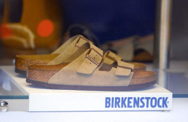 Birkenstock: Οι δασμοί Τραμπ «φρενάρουν» τα κέρδη της