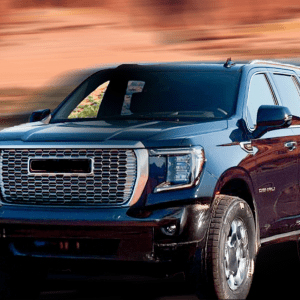 Αυτοκίνητα: Κόντρα στη μόδα, το Παρίσι θέλει να «εξορίσει» τα μεγάλα μοντέλα