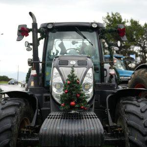 Αγρότες: Εξαπλώνονται οι κινητοποιήσεις σε ολόκληρη την χώρα