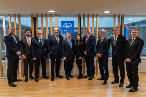 Alpha Bank: Ολοκληρώνει την εξαγορά της AXIA, δημιουργώντας μία κορυφαία πλατφόρμα Investment Banking & Capital Markets