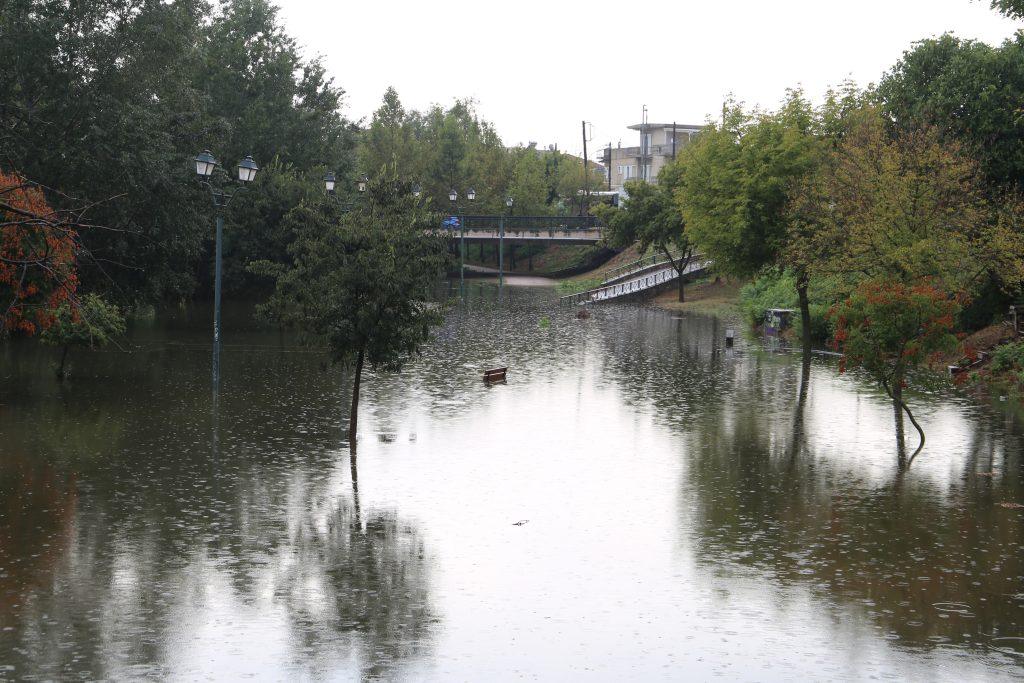 Λάρισα: Σε επιφυλακή για τον κίνδυνο υπερχείλισης του Πηνειού