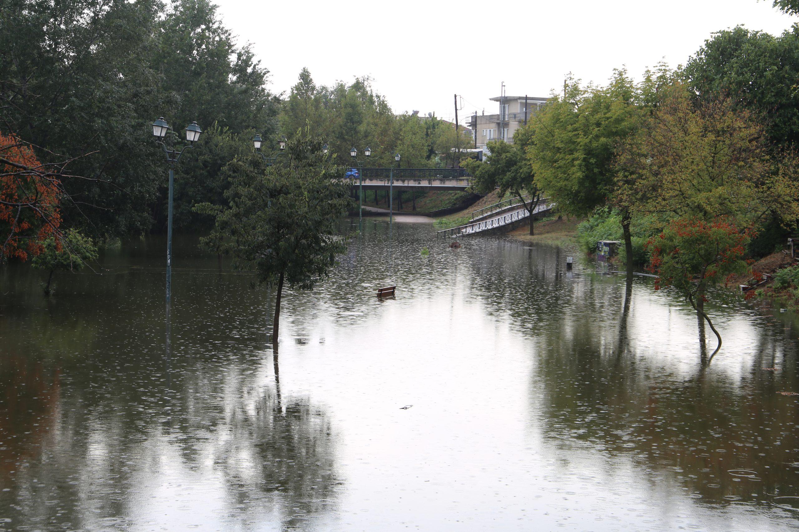 Λάρισα: Σε επιφυλακή για τον κίνδυνο υπερχείλισης του Πηνειού