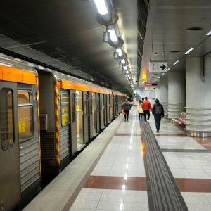 Athens Metro Boosts Services for Holiday Shopping