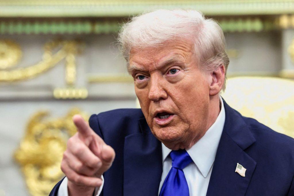 Τραμπ: Αγωγή 5 δισεκατομμυρίων δολαρίων κατά του BBC