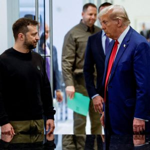 AXIOS: Την Κυριακή η συνάντηση Τραμπ – Ζελένσκι