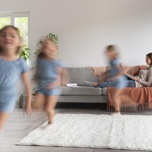 Eurostat: 1 στους 4 Έλληνες ζει σε συνωστισμένα νοικοκυριά