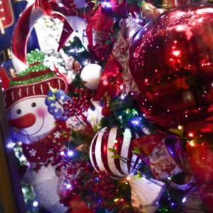 Deloitte: Υποχωρεί η κατανάλωση στη διάρκεια των γιορτών στις ΗΠΑ