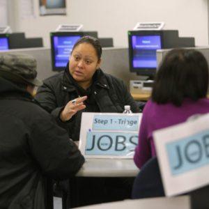 ΗΠΑ: Η ανεργία αυξήθηκε πάνω από το αναμενόμενο – Στο 4,6% τον Νοέμβριο