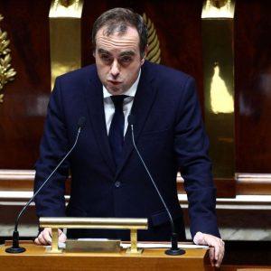 Γαλλία: Ο Λεκορνί προσφεύγει στο άρθρο 49.3 για να περάσει τον προϋπολογισμό παρακάμπτοντας τη Βουλή