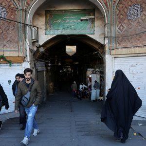 Ιράν: Το Μεγάλο Παζάρι της Τεχεράνης ξανά στο επίκεντρο των διαδηλώσεων και της οικονομικής ασφυξίας