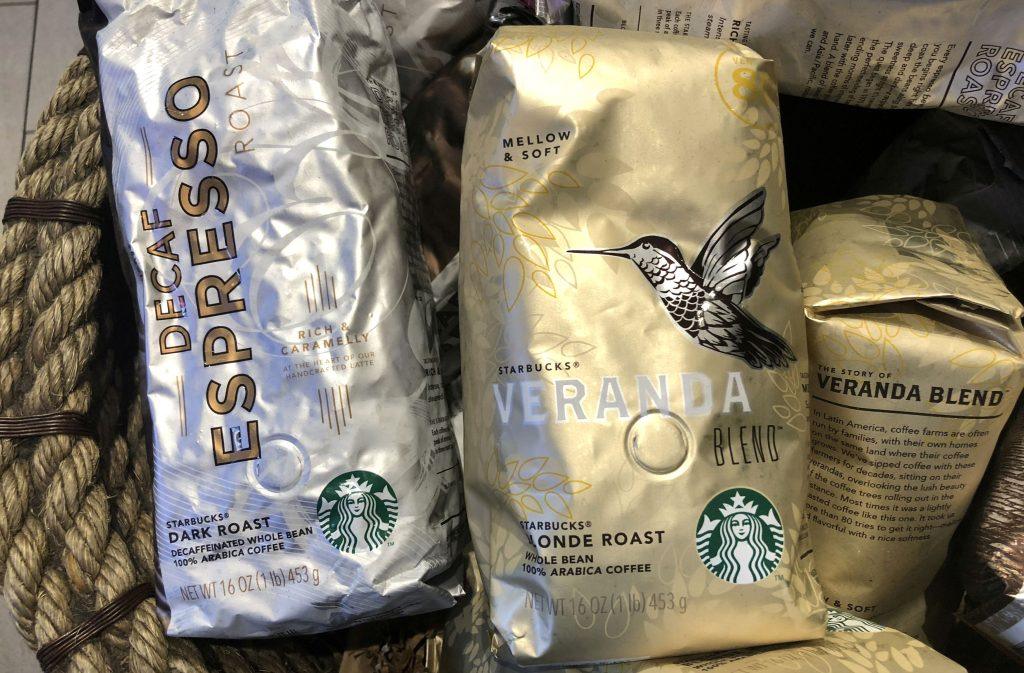 Starbucks: AI λάθη, παλιά συστήματα και άδεια ράφια