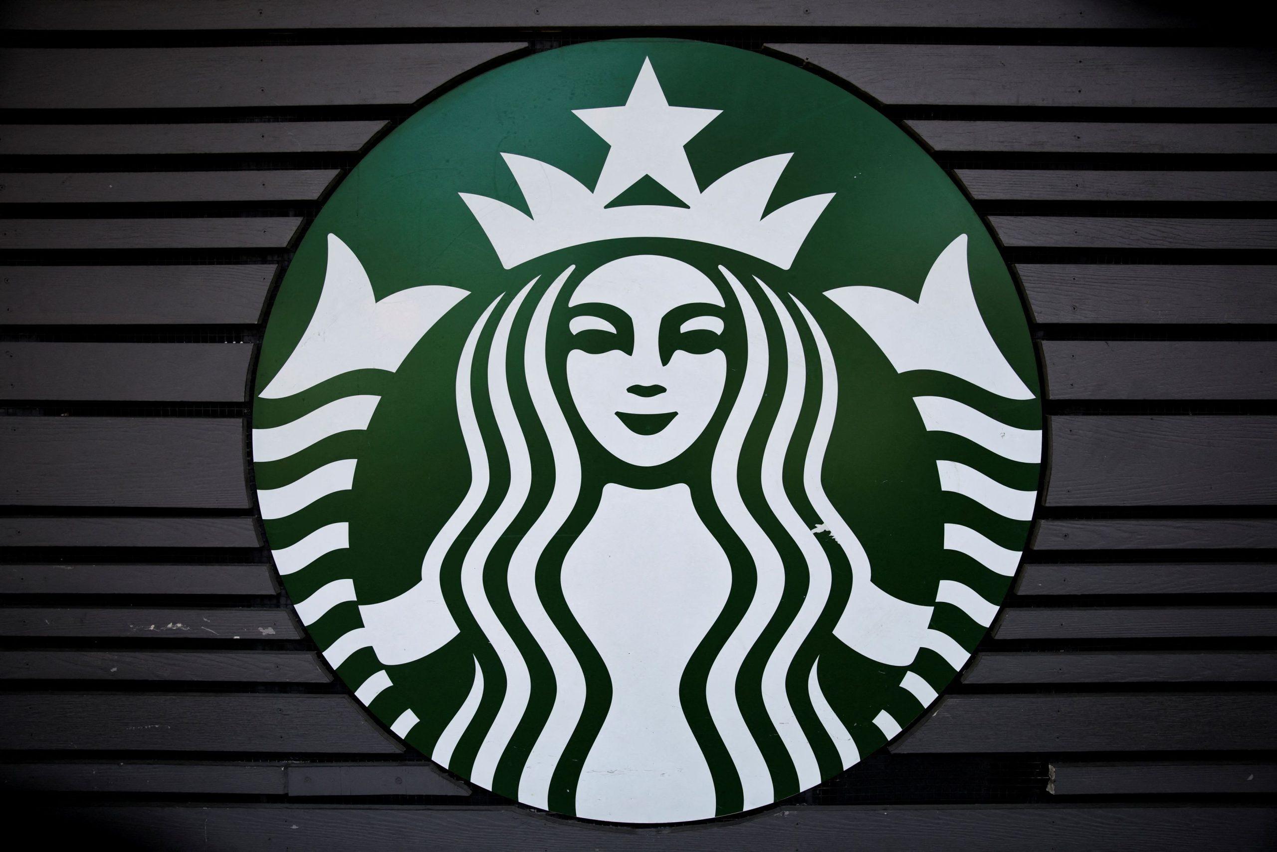 Starbucks: Περισσότεροι πελάτες, νέα καταστήματα και αύξηση πωλήσεων