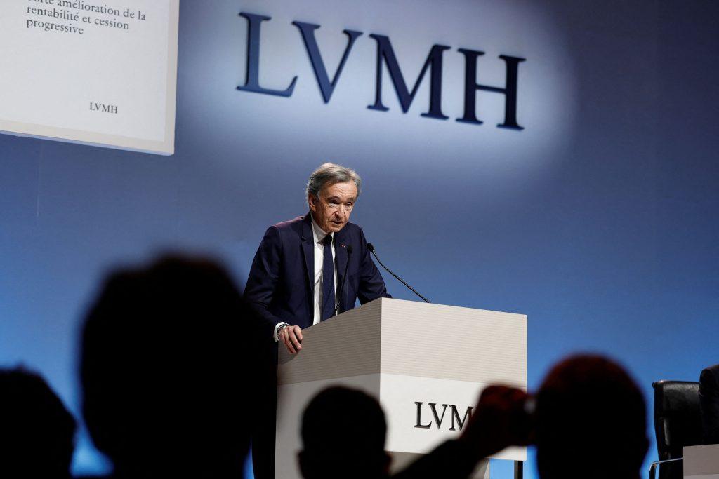 LVMH: Η μετοχή-βαρόμετρο της πολυτέλειας σε ελεύθερη πτώση