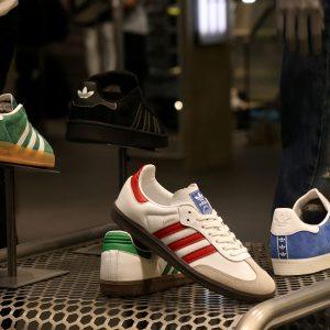 Adidas: Ρεκόρ πωλήσεων και σχέδιο buyback