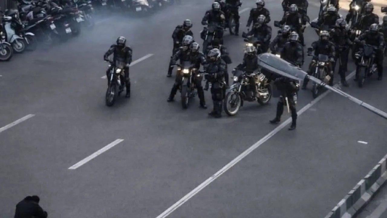 Ιράν: Ένας νεκρός σε συγκρούσεις μεταξύ διαδηλωτών και δυνάμεων ασφαλείας