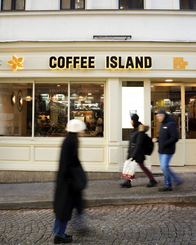 Coffee Island: Επίσημη πρώτη στη γαλλική πρωτεύουσα