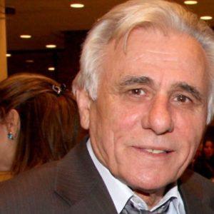 Πέθανε ο δημοσιογράφος Σπύρος Καρατζαφέρης