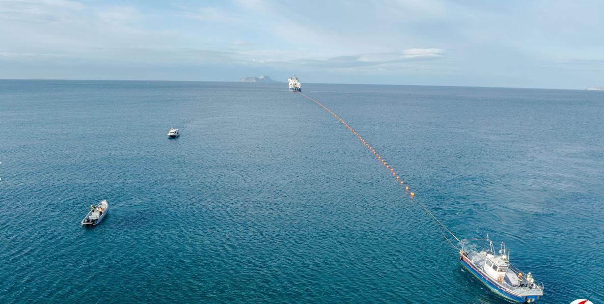 Vodafone: Κατασκευάζει νέο υποθαλάσσιο καλώδιο οπτικών ινών