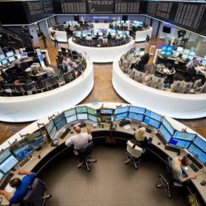 Ευρωπαϊκά χρηματιστήρια: Νευρικότητα στις αγορές, στο επίκεντρο το Νταβός