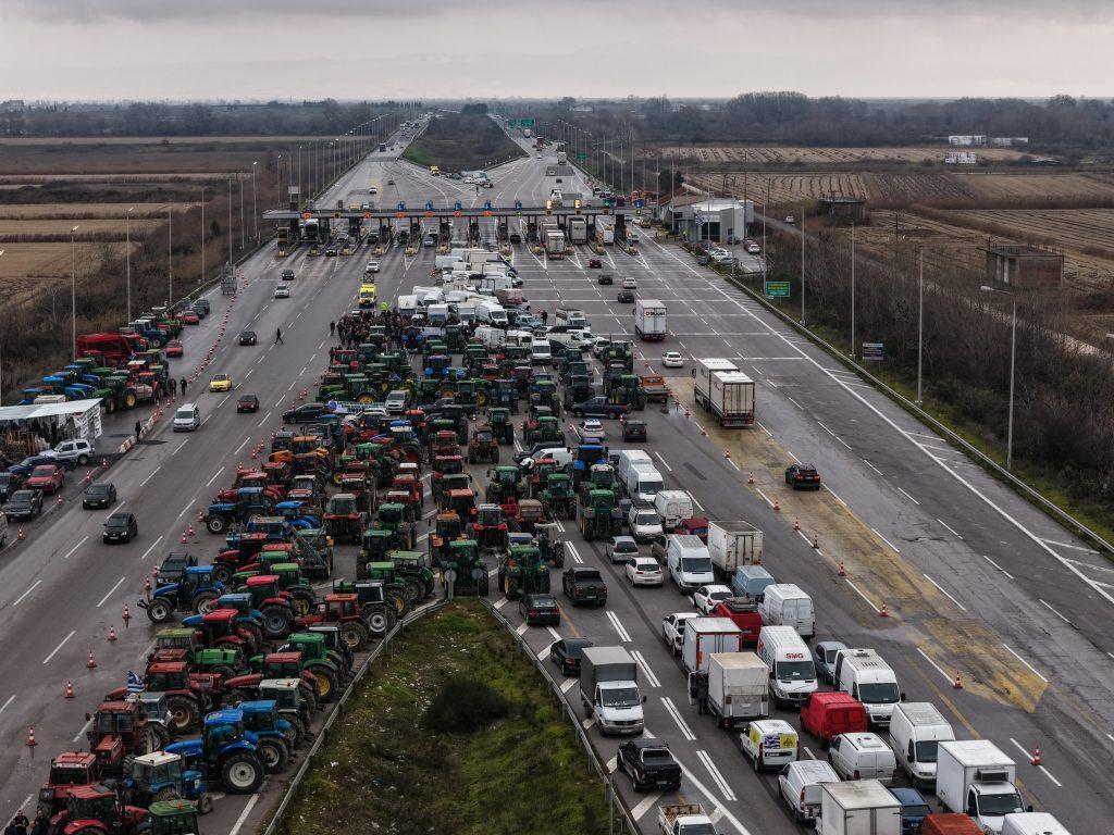 Αγρότες: Αποκλεισμό 48 ώρες στα Τέμπη αποφάσισε το μπλόκο Νίκαιας
