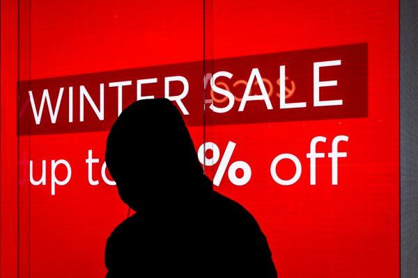 Εκπτώσεις: Τρίτη και φαρμακερή για το εμπόριο;