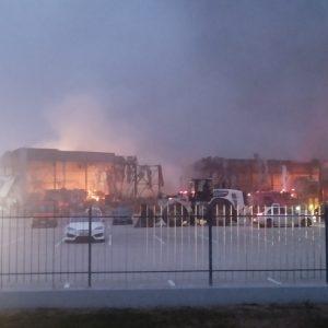 Τρίκαλα: Έκρηξη και μεγάλη φωτιά σε εργοστάσιο τροφίμων