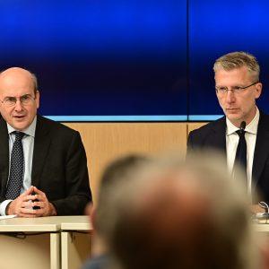 Ελληνική οικονομία: Κάτω από τον πήχη της πραγματικότητας η κυβέρνηση