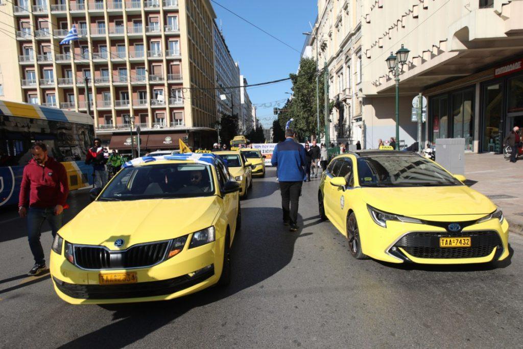 Ταξί: Νέα 48ωρη απεργία στις 20 και 21 Ιανουαρίου