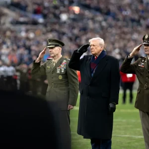 ΗΠΑ: Ο Τραμπ φέρνει εναν θηριώδη αμυντικό προϋπολογισμό 1,5 τρις δολ.