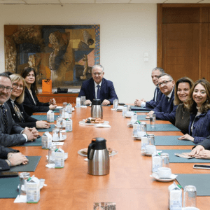 Θεοδωρικάκος: Πολύτιμο κεφάλαιο για την Ελλάδα οι βουλευτές της Διασποράς