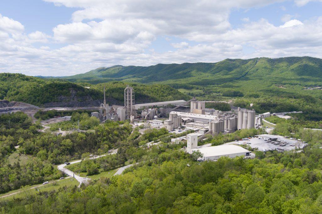 TITAN: Ομολογιακό 350 εκατ. με επιτόκιο 3,5% και υπερκάλυψη 9 φορές