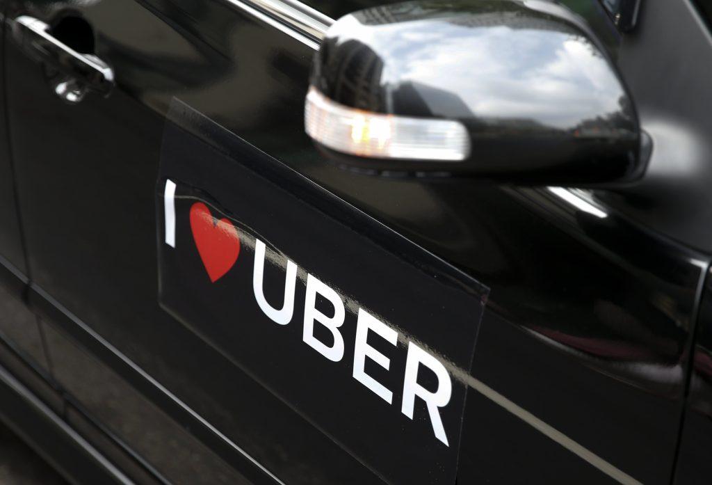 Uber: Ολλανδικό δικαστήριο αποφασίζει ότι οι οδηγοί της μπορούν να θεωρηθούν αυτοαπασχολούμενοι