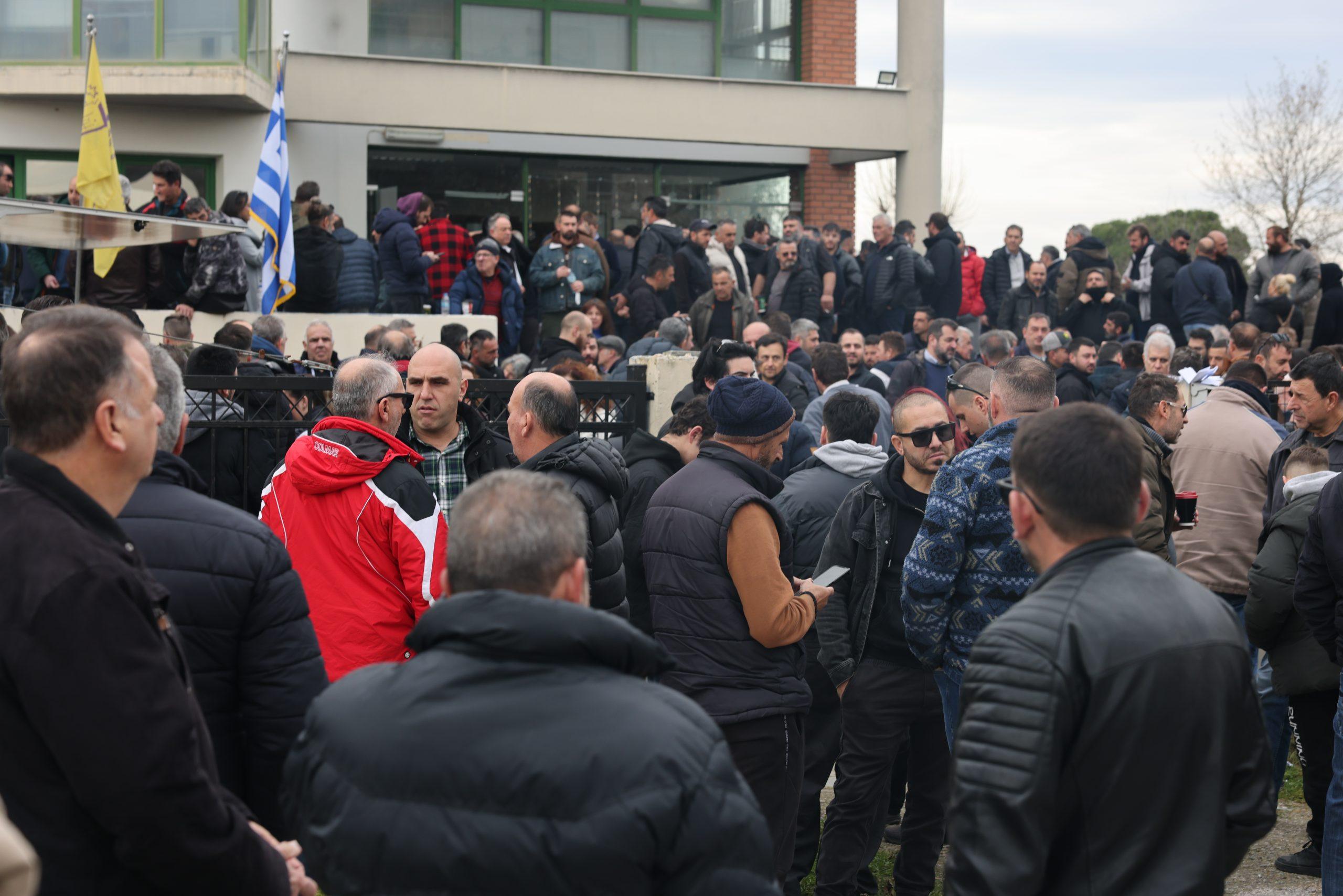 Αγρότες: Ώρα αποφάσεων – Σε εξέλιξη η πανελλαδική σύσκεψη