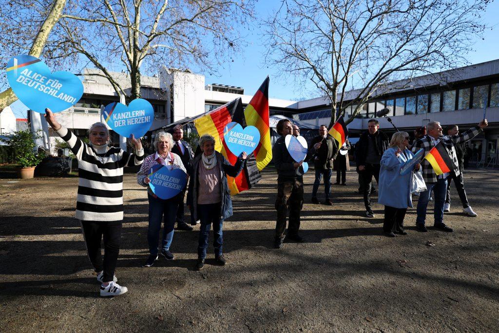 Γερμανία: Η ακροδεξιά χαλαρώνει την υποστήριξή της προς τον Τραμπ
