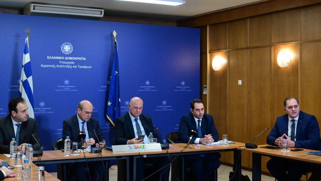 Αγρότες: «Ύστατη» προσπάθεια κατευνασμού των μπλόκων – Τα 5+1 μέτρα