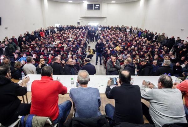 Greek Farmers Hold Nationwide Conference Ahead of Crucial Talks With Government
