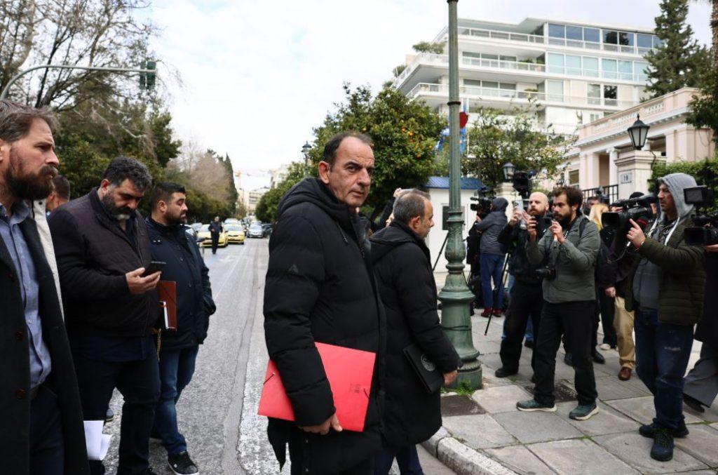 Αγρότες: Σε εξέλιξη η συνάντηση μπλόκων με Μητσοτάκη