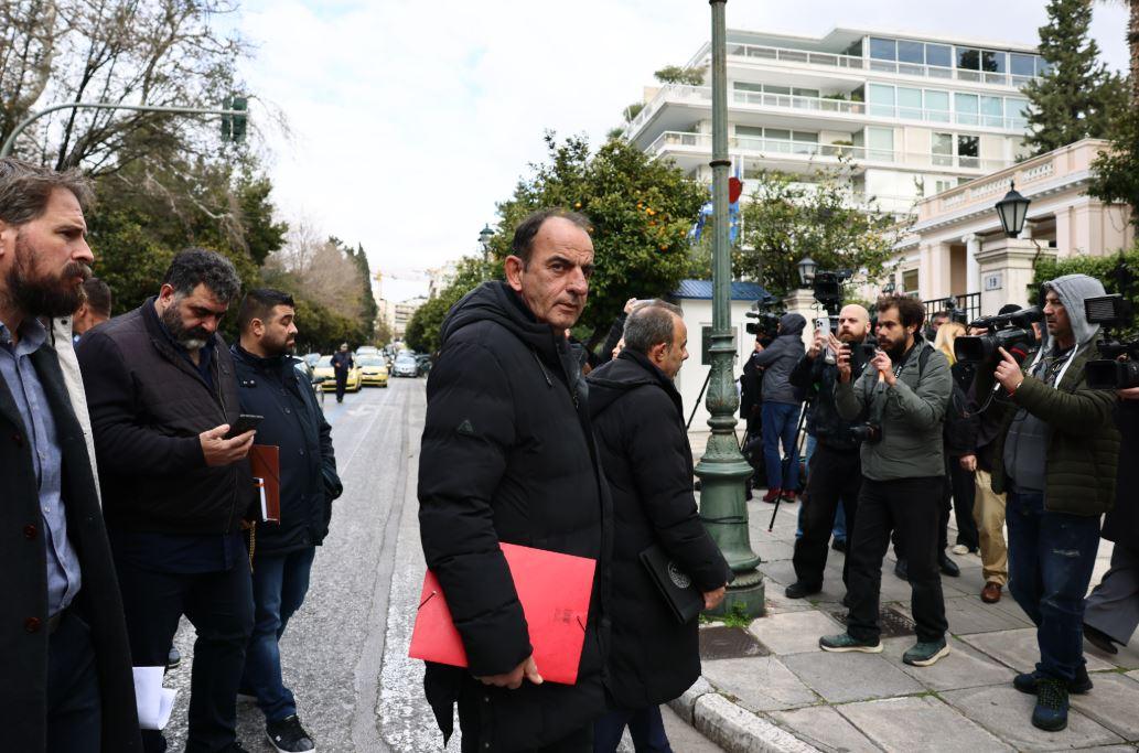 Αγρότες: Σε εξέλιξη η συνάντηση μπλόκων με Μητσοτάκη